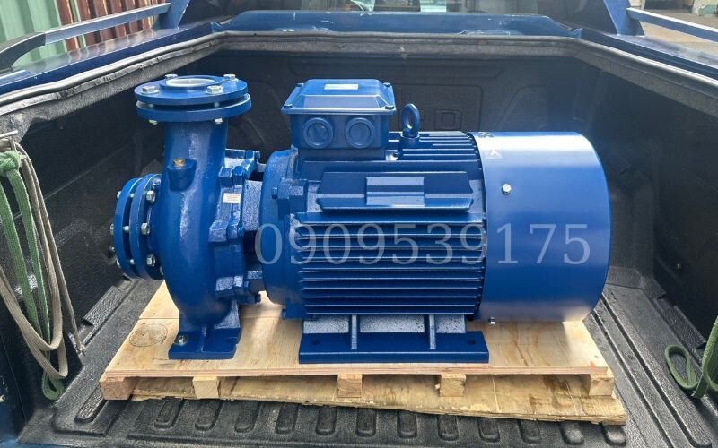 Máy bơm nước lúc mạnh lúc yếu do mực nước quá thấp