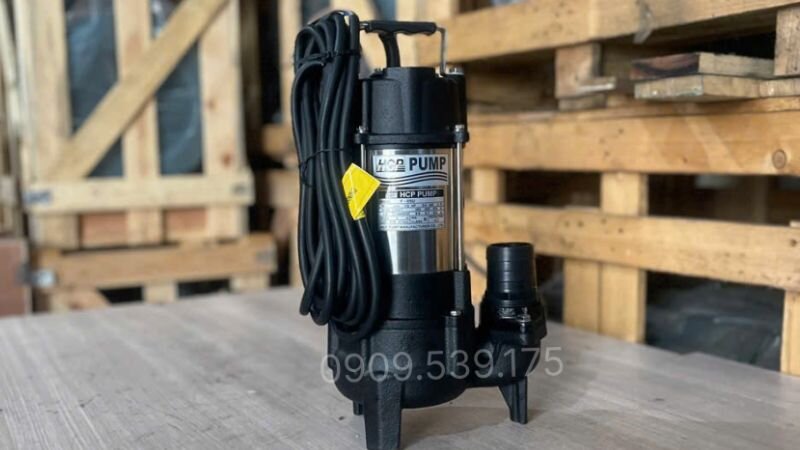 Máy bơm nước 3 pha dưới 3.7kW là gì?