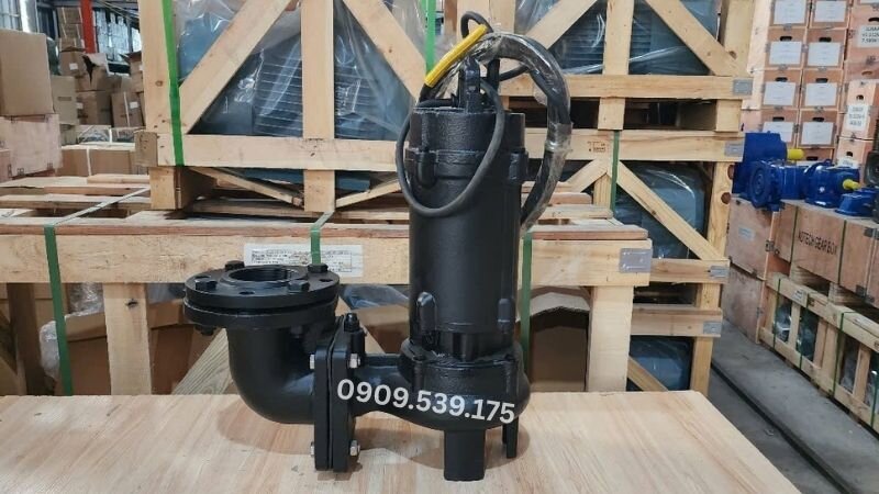 Máy bơm nước 20m3/h là dòng máy bơm có lưu lượng bơm nước trung bình, tương đương khoảng 330-350 lít/phút.